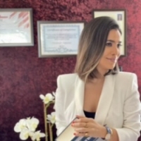 Dr Raziyeh karami