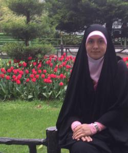 Psychologist Mona Fanimaleki