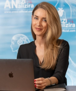 Alena Nezirević