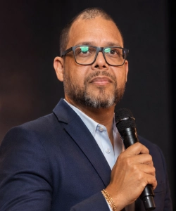 Dr. Emanuel Magalhães