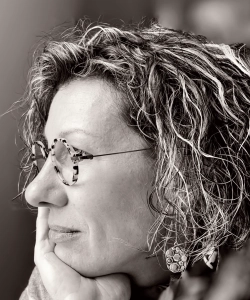 Claire YVON